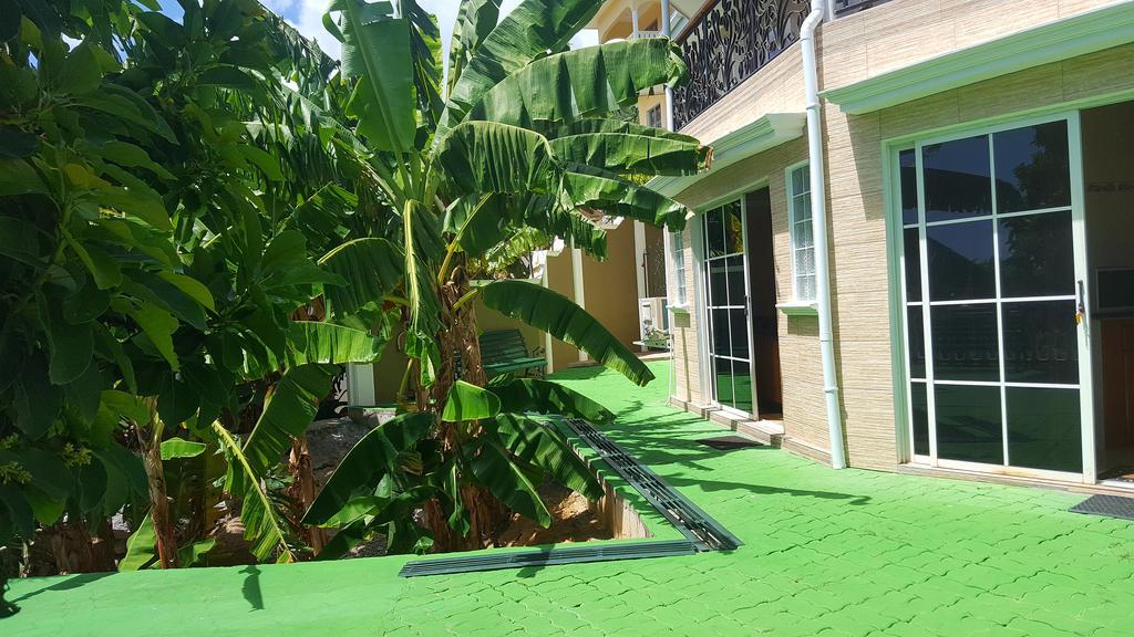 Apartamento Hibiscus House Seychelles Self Catering Victoria Exterior foto