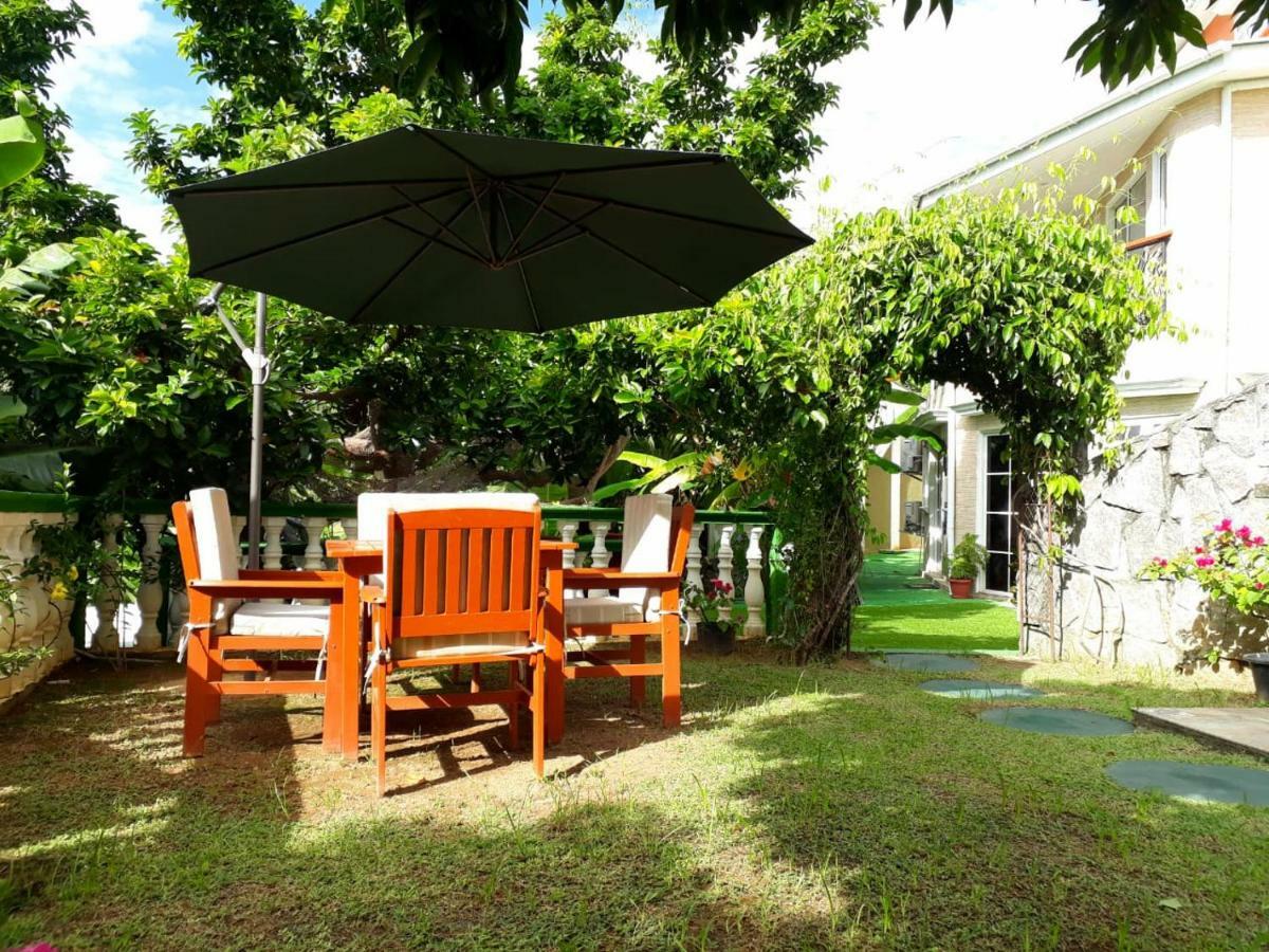Apartamento Hibiscus House Seychelles Self Catering Victoria Exterior foto