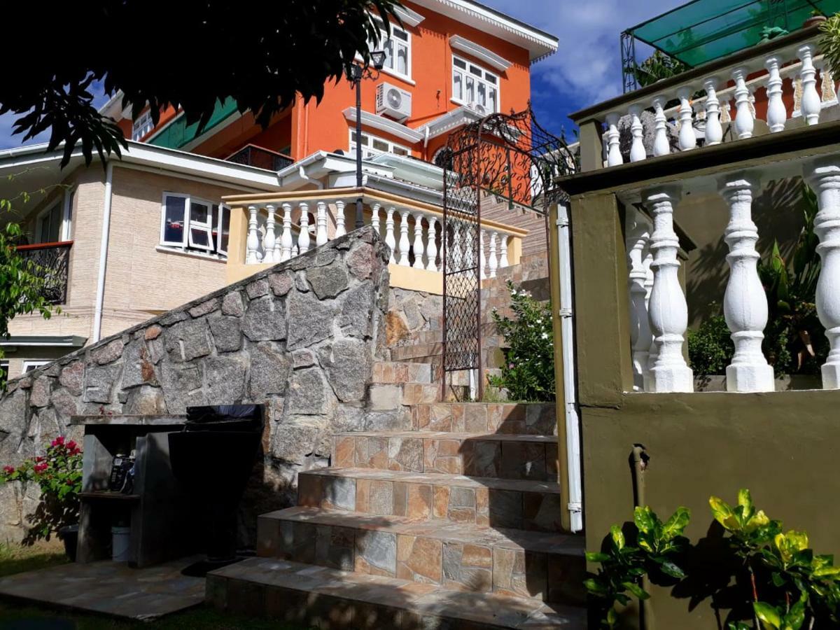 Apartamento Hibiscus House Seychelles Self Catering Victoria Exterior foto